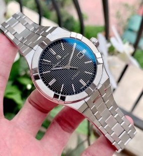 Maurice Lacroix AI6008-SS002-330-1