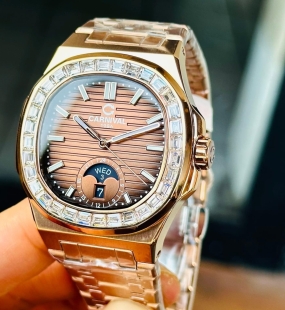 Carnival Nautilus 8110G Dây Vàng