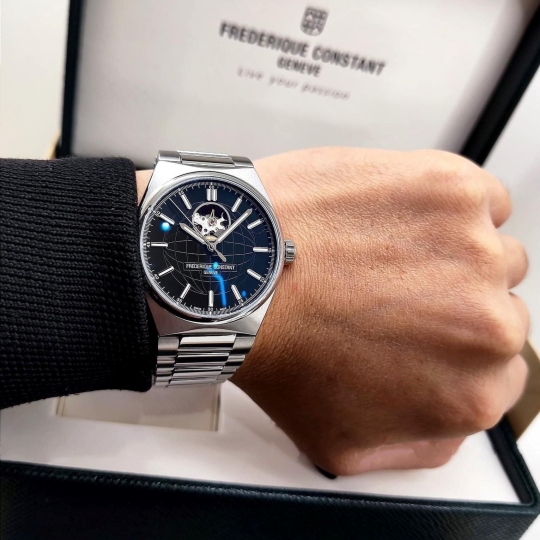 Frederique Constant Heart Beat Highlife FC-310B4NH6B