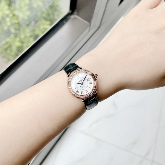 Carnival Luxury Casual IW8871L-DD-Đ
