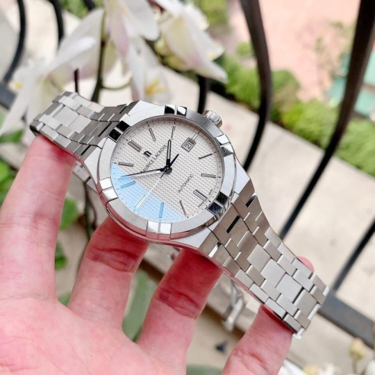 Maurice Lacroix AI6008-SS002-130-1