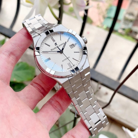 Maurice Lacroix AI6008-SS002-130-1