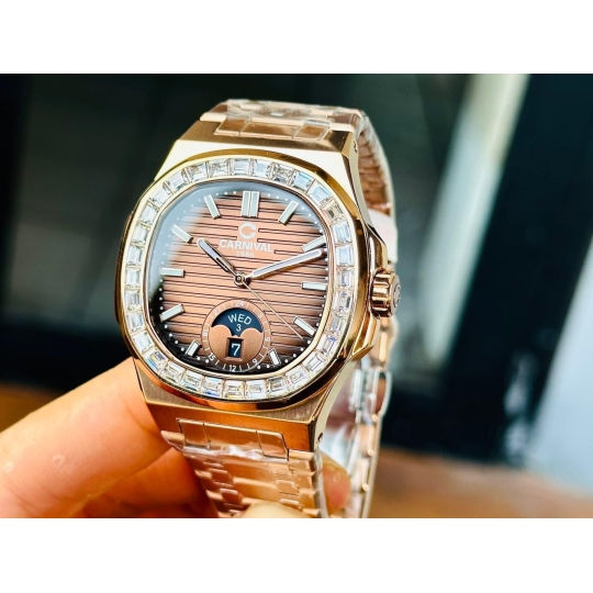 Carnival Nautilus 8110G Dây Vàng