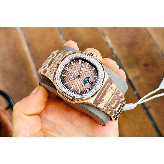 Carnival Nautilus 8110G Dây Vàng