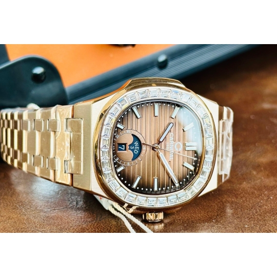 Carnival Nautilus 8110G Dây Vàng