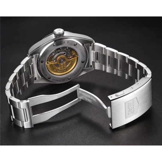 Carnival 8907G full trắng
